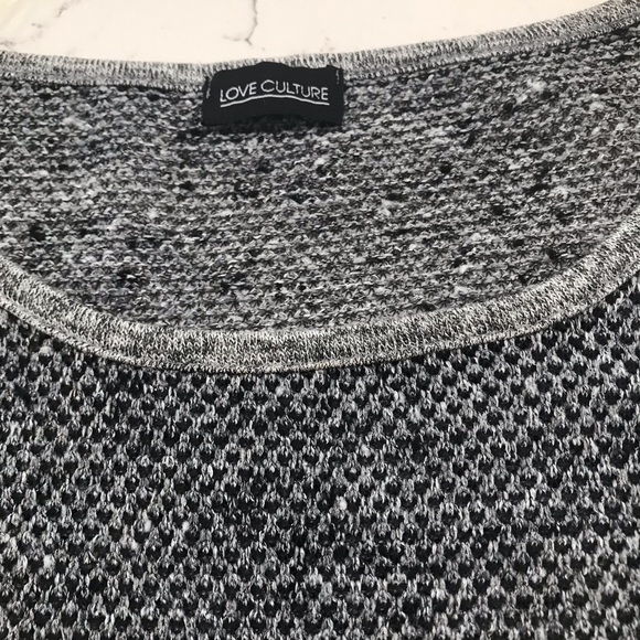 Grey Crop Top - Picture 2 of 3